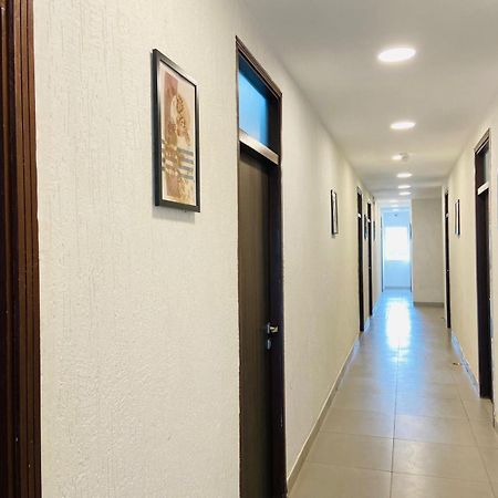 Abuzz Oxfordcaps Imperial Heights Mussoorie Dehradun Hostel ภายนอก รูปภาพ