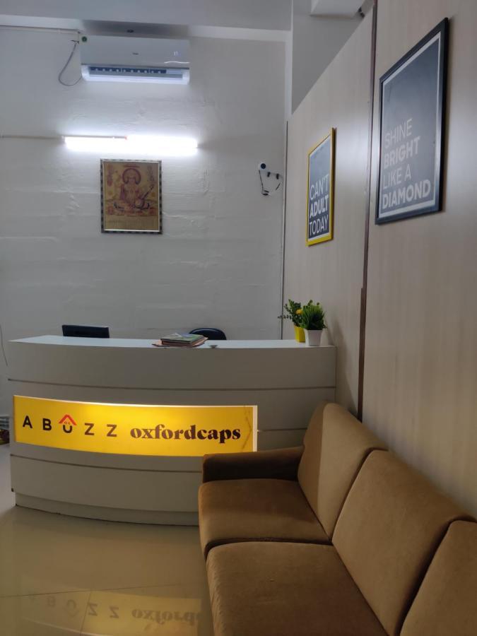Abuzz Oxfordcaps Imperial Heights Mussoorie Dehradun Hostel ภายนอก รูปภาพ
