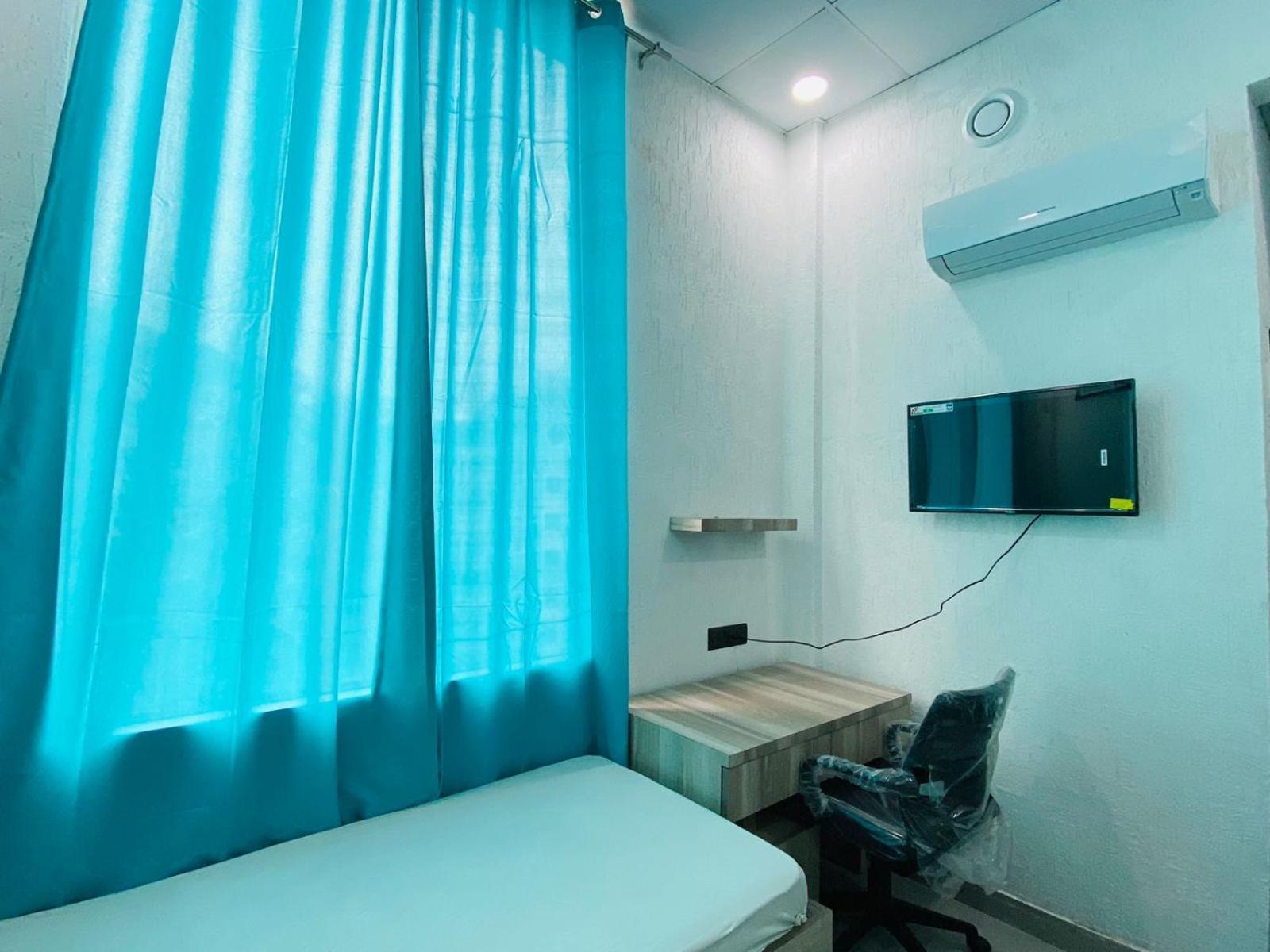 Abuzz Oxfordcaps Imperial Heights Mussoorie Dehradun Hostel ภายนอก รูปภาพ