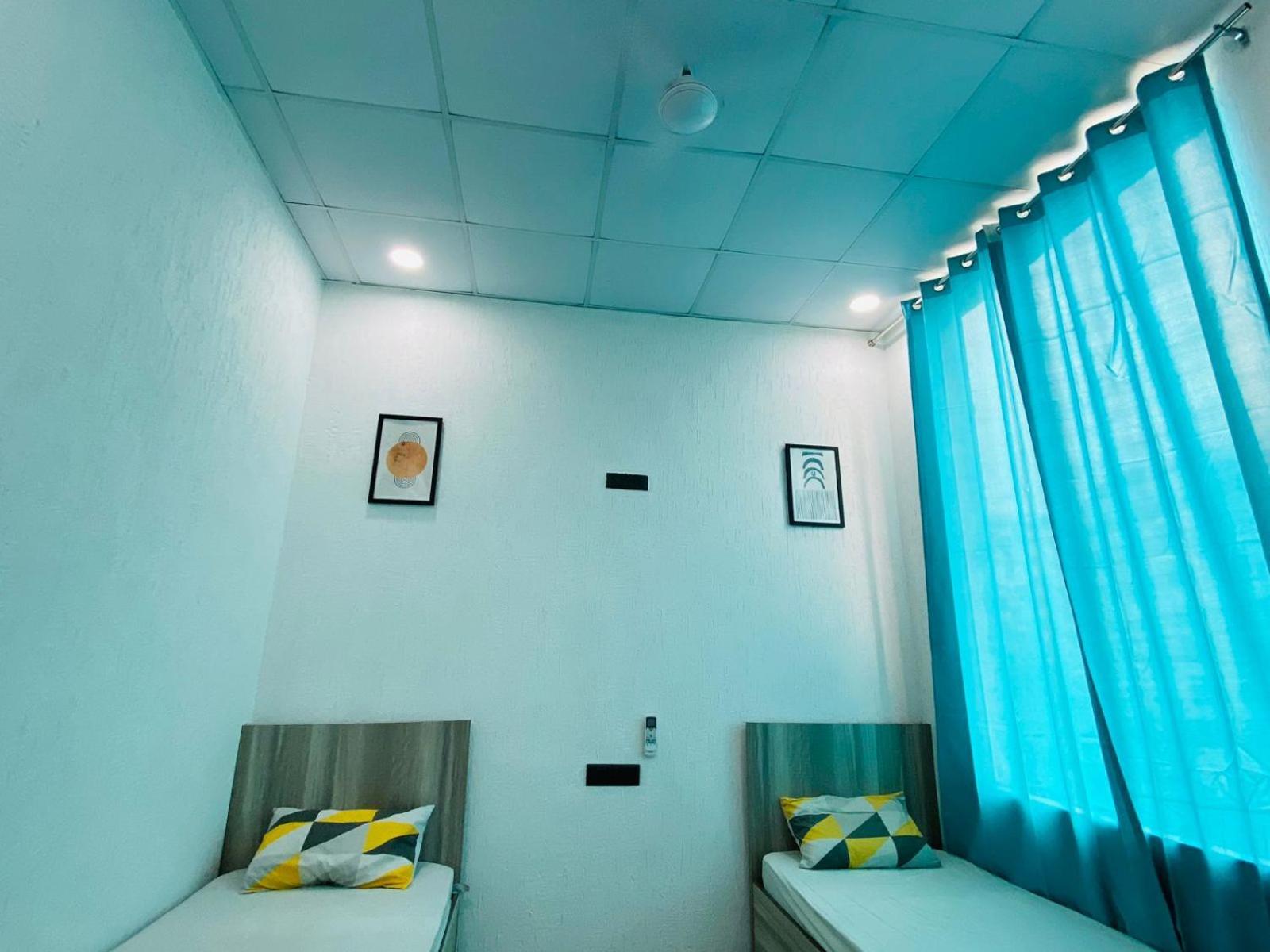 Abuzz Oxfordcaps Imperial Heights Mussoorie Dehradun Hostel ภายนอก รูปภาพ