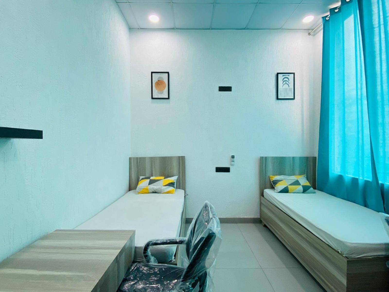 Abuzz Oxfordcaps Imperial Heights Mussoorie Dehradun Hostel ภายนอก รูปภาพ