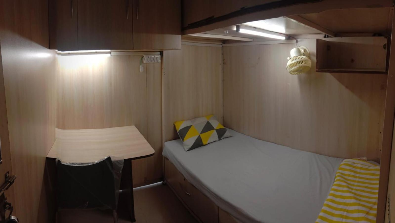 Abuzz Oxfordcaps Imperial Heights Mussoorie Dehradun Hostel ภายนอก รูปภาพ