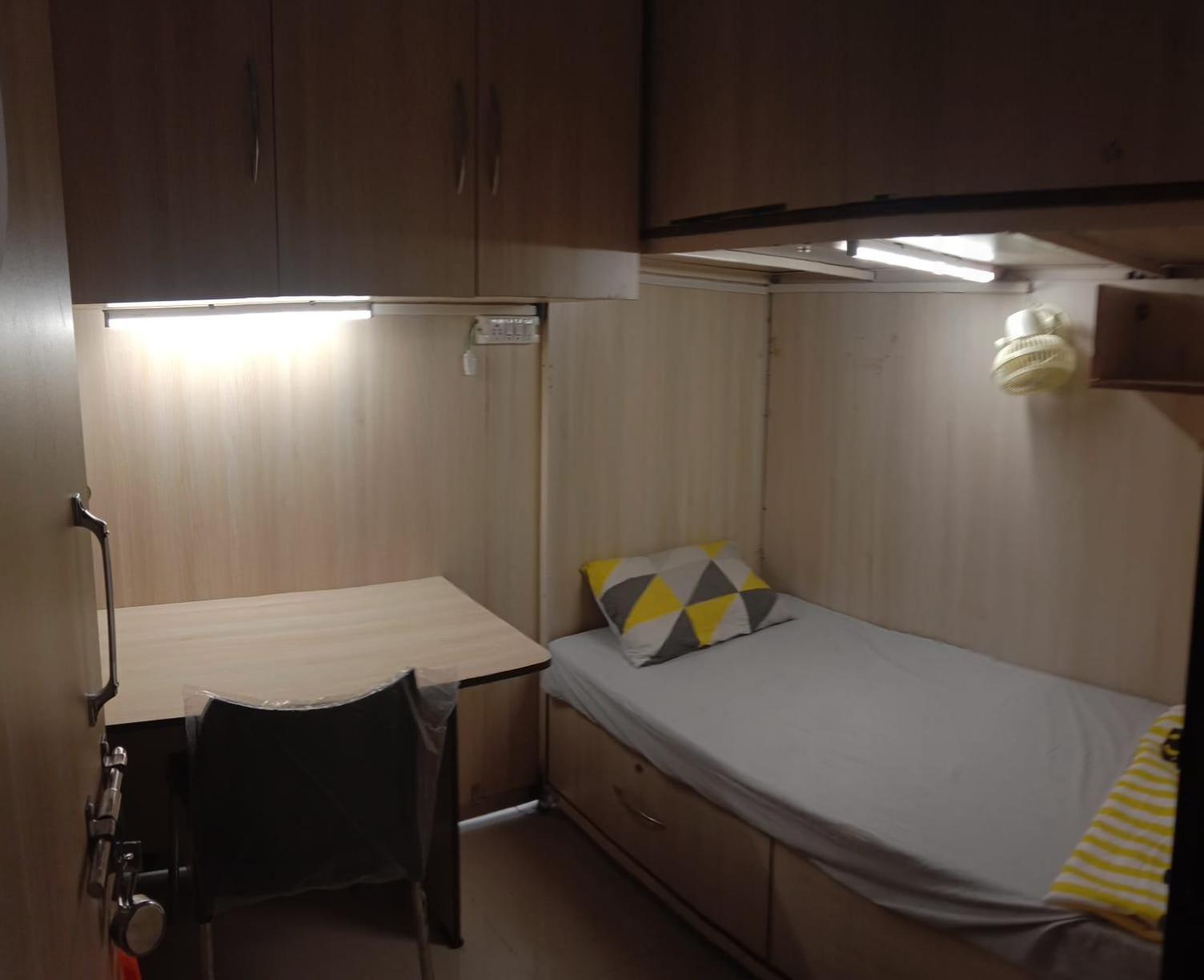 Abuzz Oxfordcaps Imperial Heights Mussoorie Dehradun Hostel ภายนอก รูปภาพ